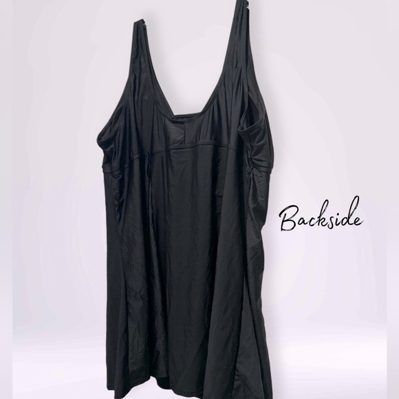 NWT Women’s Plus Size One Piece Swimsuit With Built In Shorts Black Size 26W-28W - Picture 8 of 8